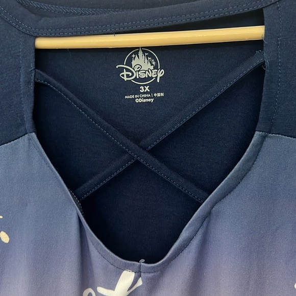 Disney Women’s Tshirt Mickey/Minnie Riviera NWOT - Picture 4 of 4